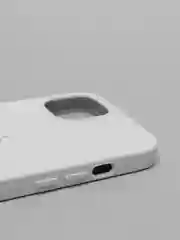 Белый чехол Silicone Case для iPhone 13 с закрытым низом