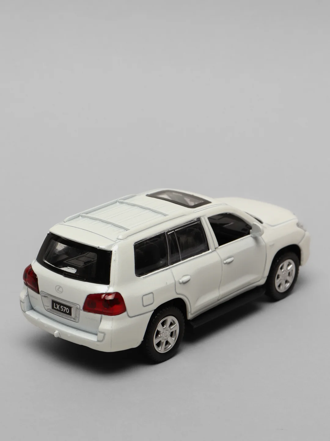 Машинка металлическая 1:43 Lexus LX570 11 см JB1251262