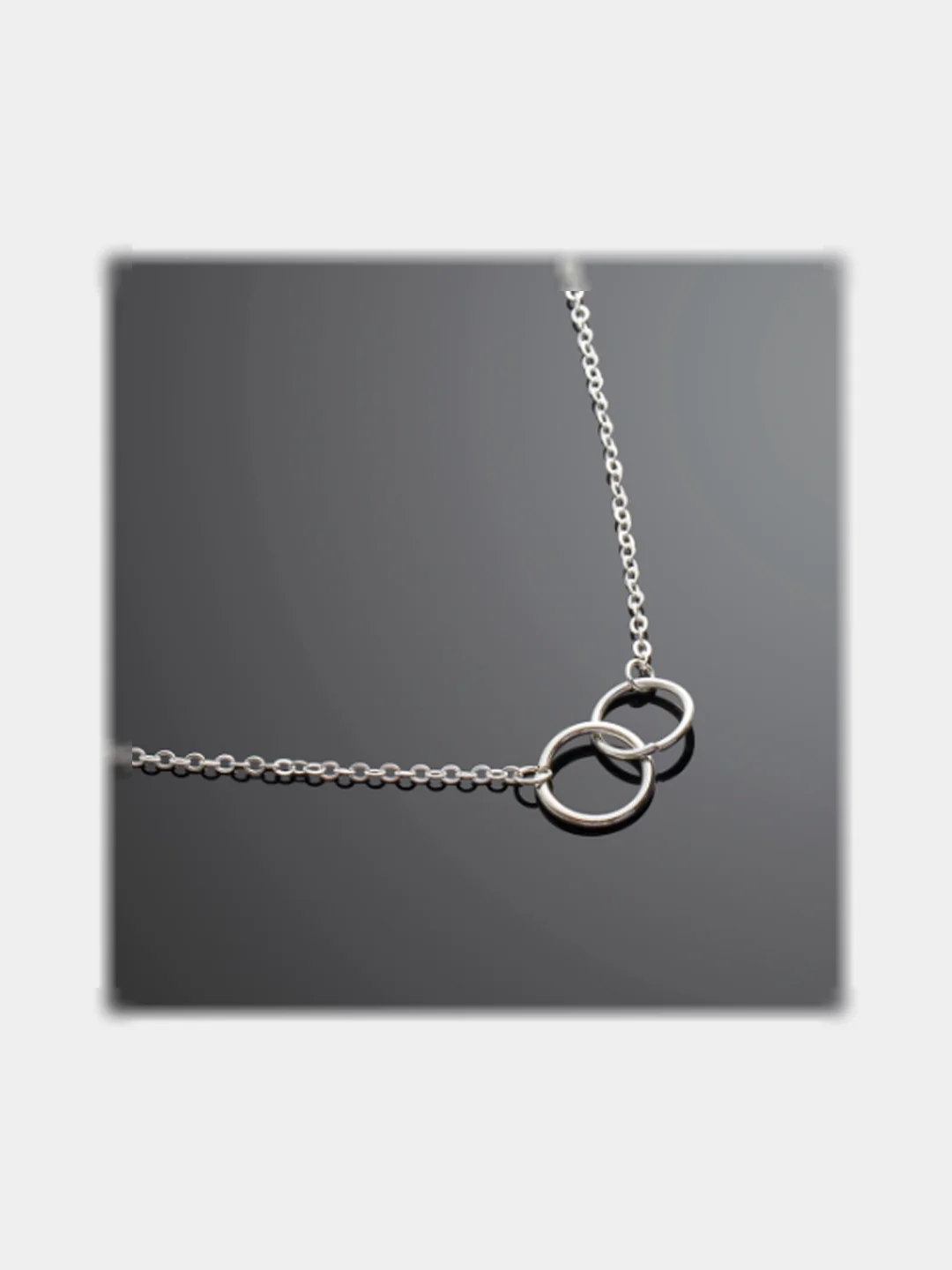 Серебряный ожерелье