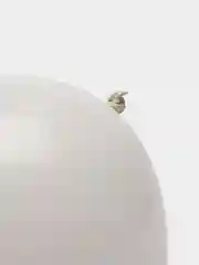 Белый воздушный шар