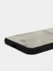 Серый дизайнерский чехол на iPhone с оленем
