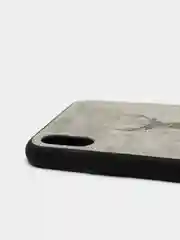 Серый дизайнерский чехол на iPhone с оленем