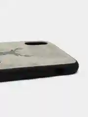 Серый дизайнерский чехол на iPhone с оленем