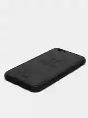 Черный дизайнерский чехол на iPhone с оленем