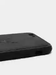 Черный дизайнерский чехол на iPhone с оленем