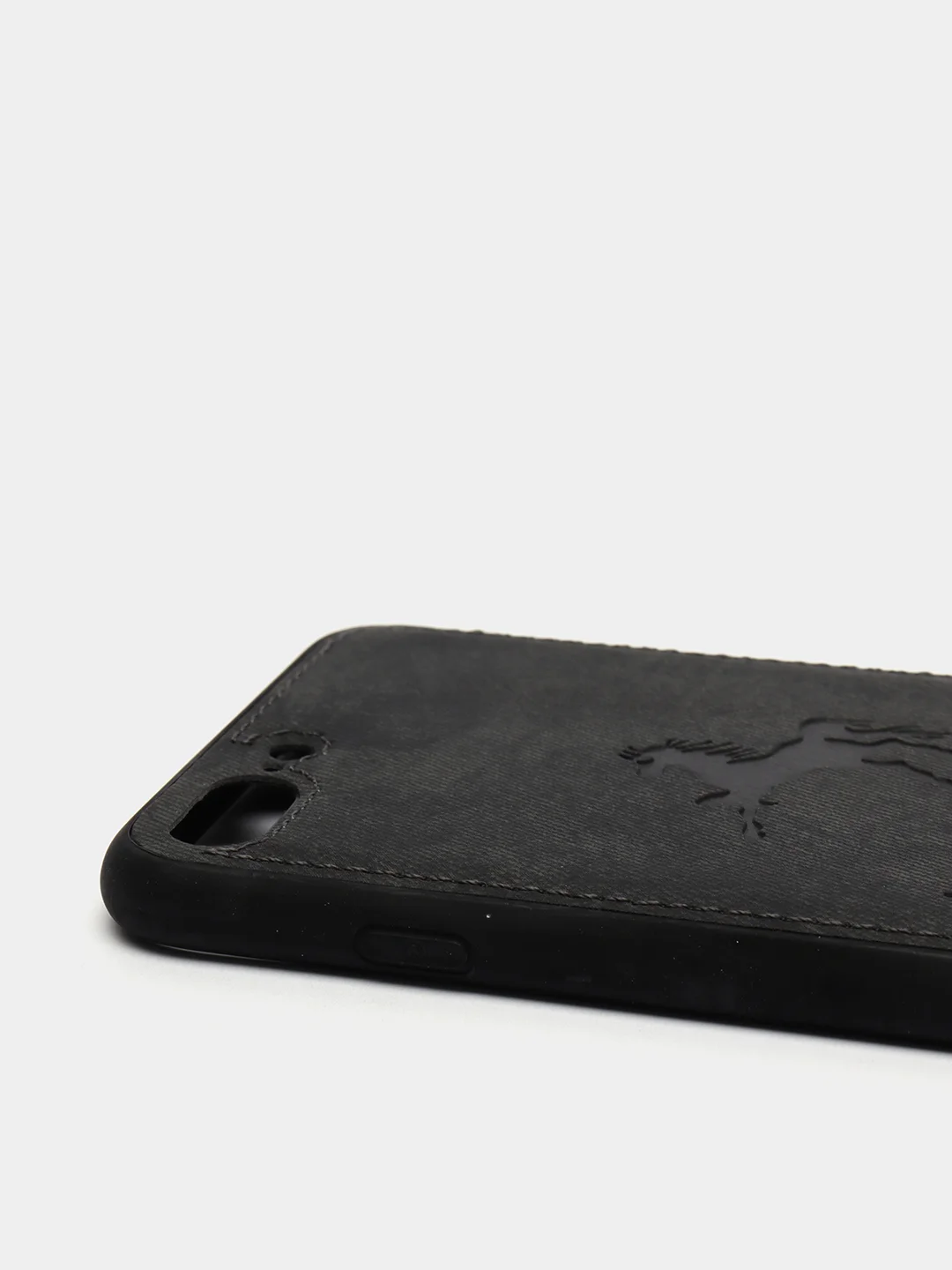 Черный дизайнерский чехол на iPhone с конем