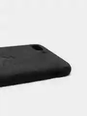 Черный дизайнерский чехол на iPhone с конем