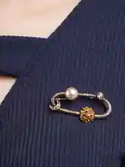 Горчичный брошь на одежду "Fashion Jewerly" / значек на одежду