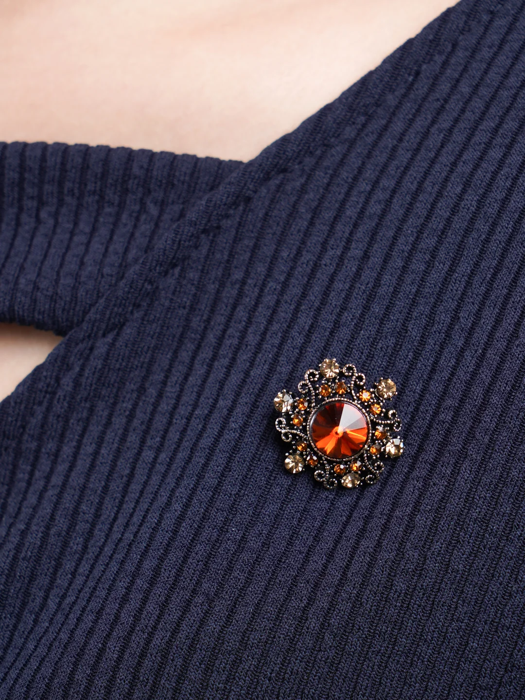 Карамельный брошь на одежду "Fashion Jewerly" / значек на одежду