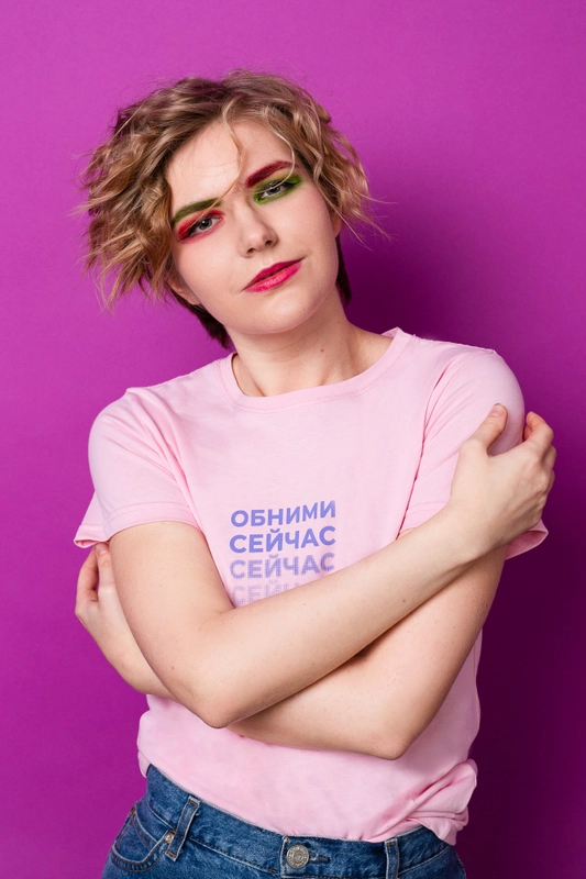Футболка "Обними сейчас"