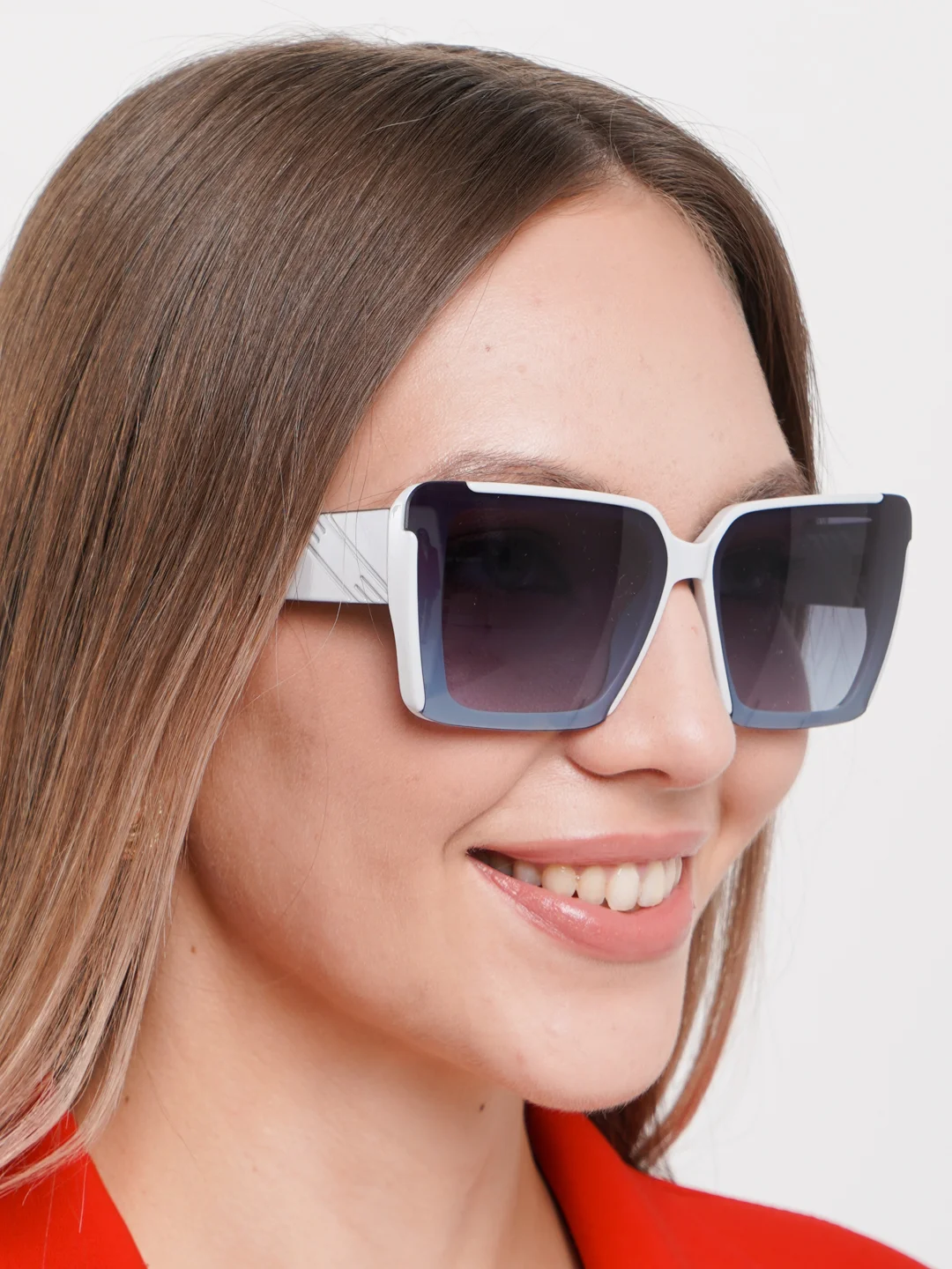 Белый женские солнцезащитные очки, футляр и салфетка UV400