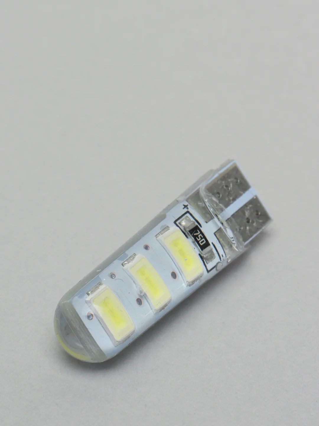 Лампа светодиодная 12V W5W/T10 CANBUS 6SMD (5630) с встроенной обманкой комплект 2 шт