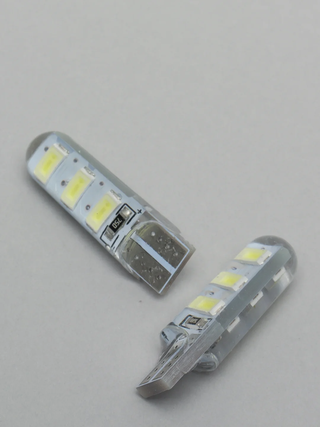 Лампа светодиодная 12V W5W/T10 CANBUS 6SMD (5630) с встроенной обманкой комплект 2 шт