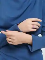 Тёмно-розовый кольцо женское с цветной эмалью безразмерное