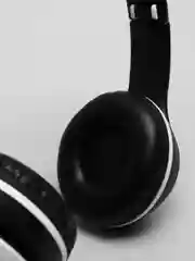 Белый наушники беспроводные Wireless Bluetooth WJ-S590 накладные