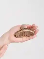 Бежевый заколка-краб для волос