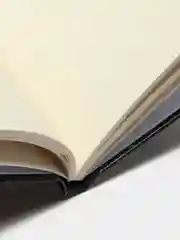 Темно-синий скетчбук А6 MyArt Pocket, с резинкой, 48 листов. Проф-Пресс