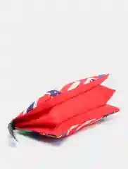 Красный пенал