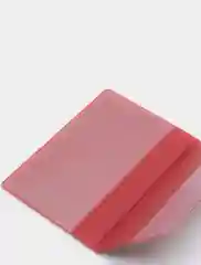 Красный обложка на паспорт
