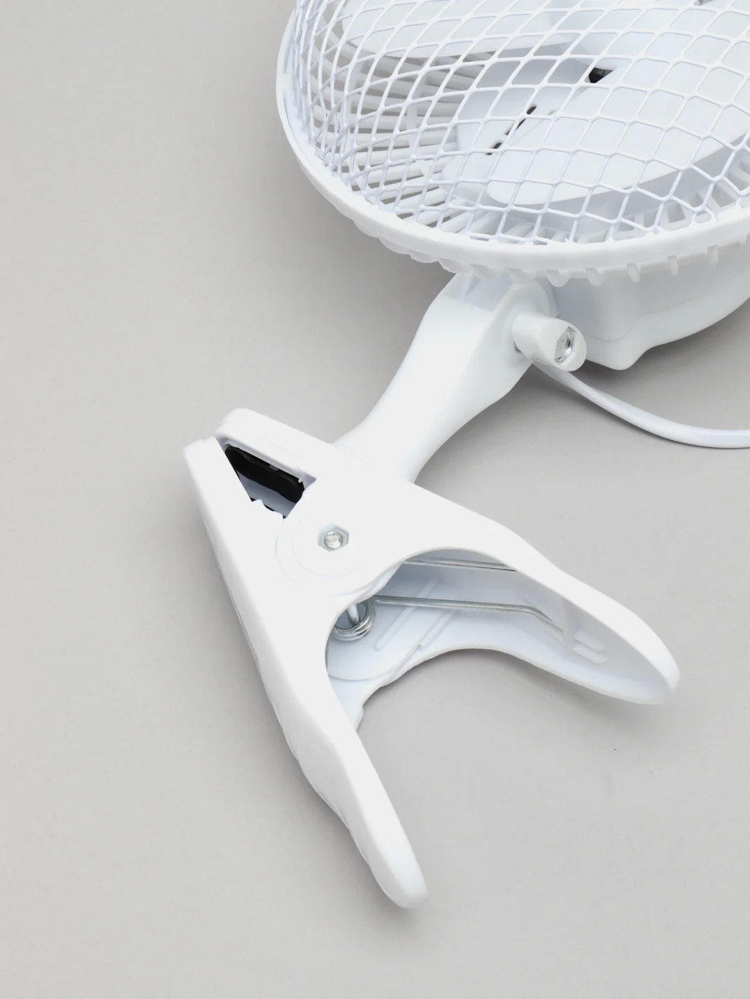 Вентилятор настольный Centek CT-5003 White, на клипсе, 20 Вт