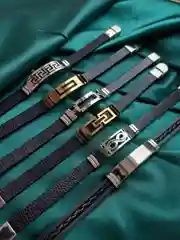 Браслет кожаный с металлической вставкой
