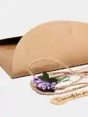 Индиго открытка-конверт из крафтовой бумаги, с цветком