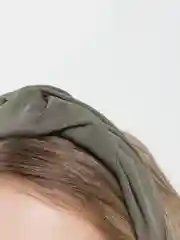 Оливковый ободок для волос