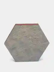 Серый деревянный подсвечник