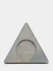 Серый деревянный подсвечник