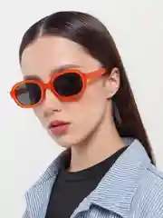Оранжевый солнцезащитные очки женские/ Актуальные цвета/ Овальная форма/ Чехол