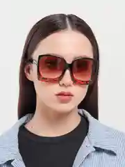 Тёмно-коричневый солнцезащитные очки женские/ Квадратная форма/ Актуальные цвета/ Очки гранды в чехле