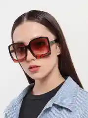 Тёмно-коричневый солнцезащитные очки женские/ Квадратная форма/ Актуальные цвета/ Очки гранды в чехле
