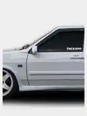 Наклейка Тискэре