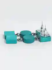 Зеленый серьги из дерева ручной работы