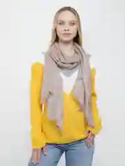 Бежевый платок женский