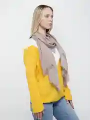Бежевый платок женский