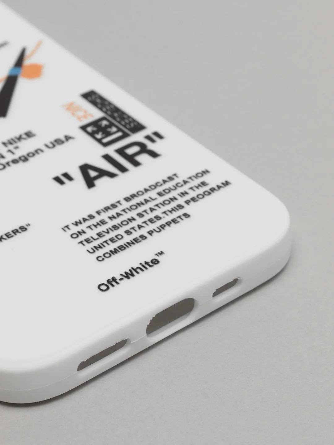 Белый чехол для айфон iPhone 14, силиконовый чехол с принтом Nike