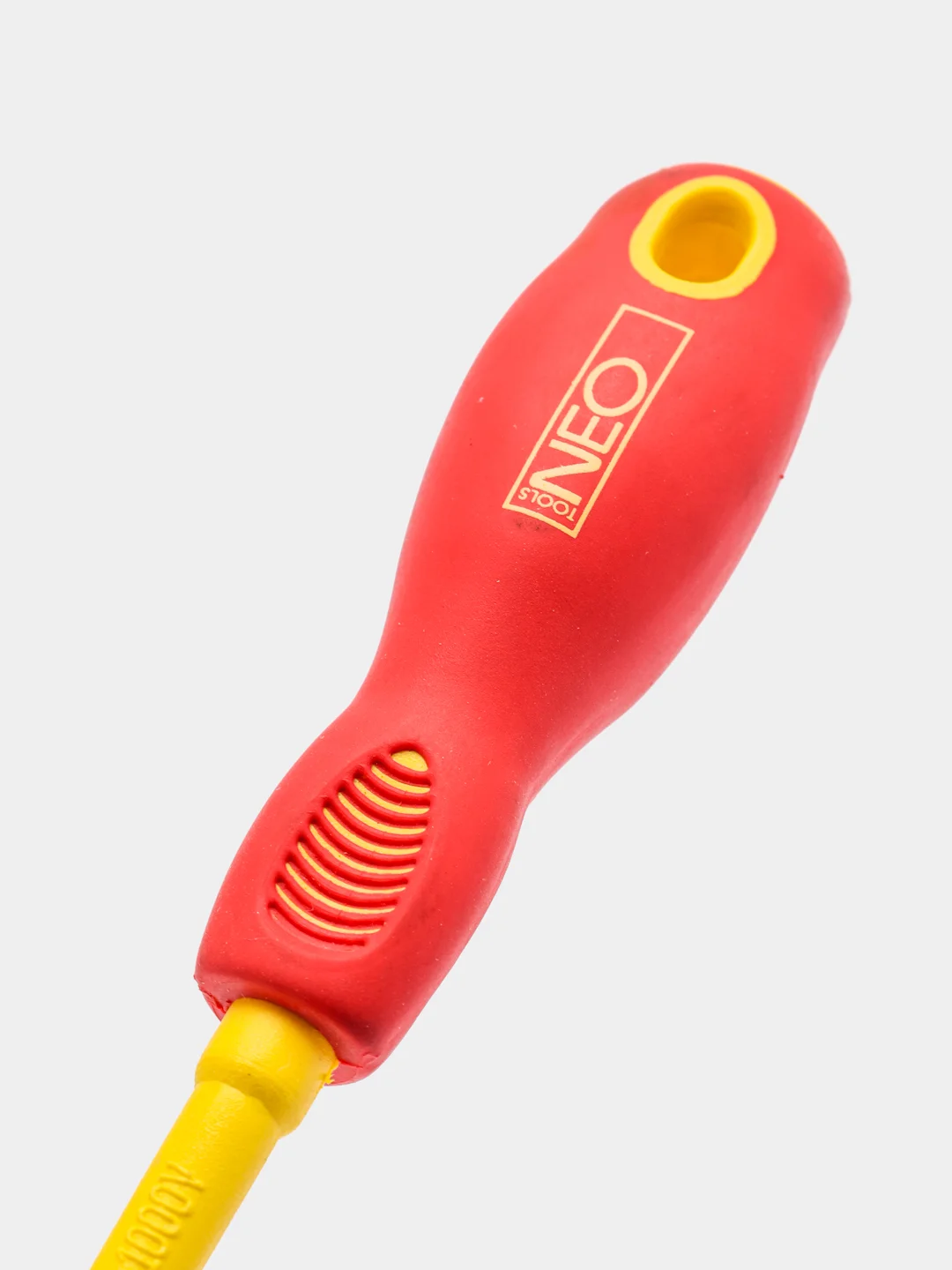 Шлицевая отвертка NEO Tools 1000 В CrMo 04-052, 3.0x100 мм
