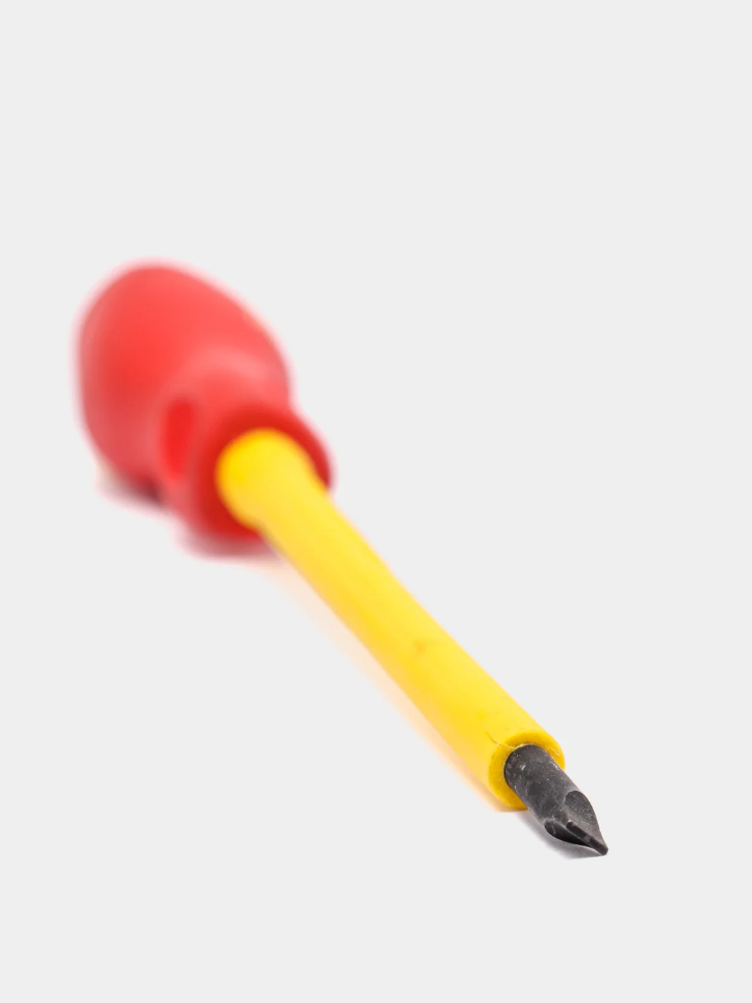 Шлицевая отвертка NEO Tools 1000 В CrMo 04-052, 3.0x100 мм