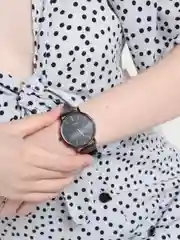 Черный женские часы, наручные