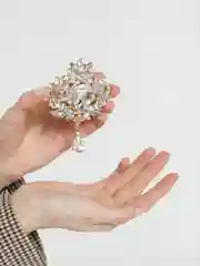 Золотой брошь винтажная с кристаллом, 10 х 7,5 см