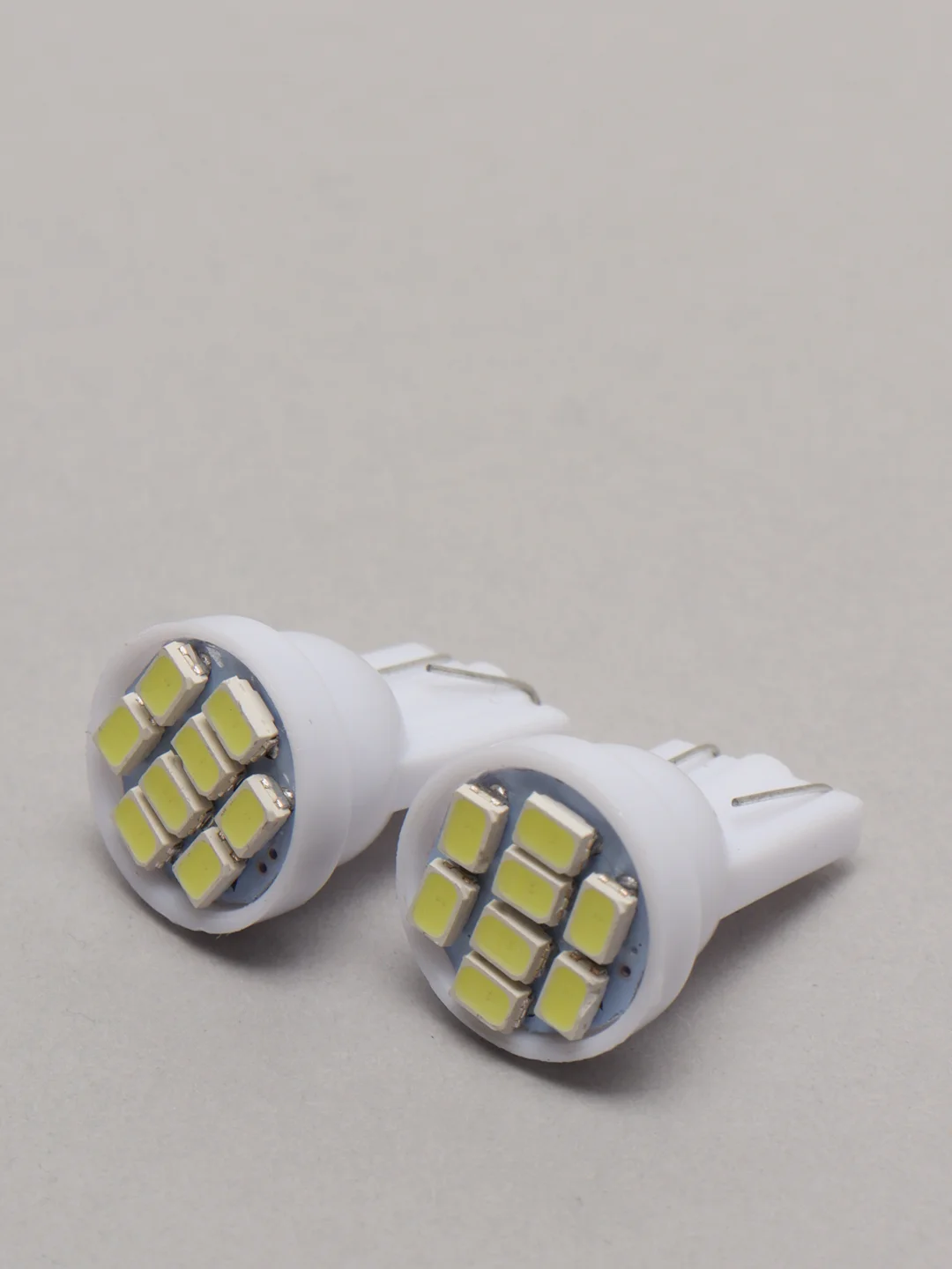Светодиодные LED лампы T10, W5W, в габариты, салон, подсветку номера, 8SMD, 2 шт
