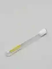 Желтый футляр и блестящая щеточка для ресниц и бровей в тубусе