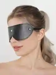 Черный кожаная маска