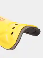 Белый щитки футбольные