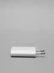 Зарядное устройство 5V 1A для iPhone 5 5S 6 6S 7 7Pl (плоский) с USB выходом FOXCONN