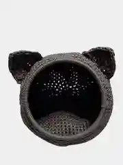 Серый домик для кошки