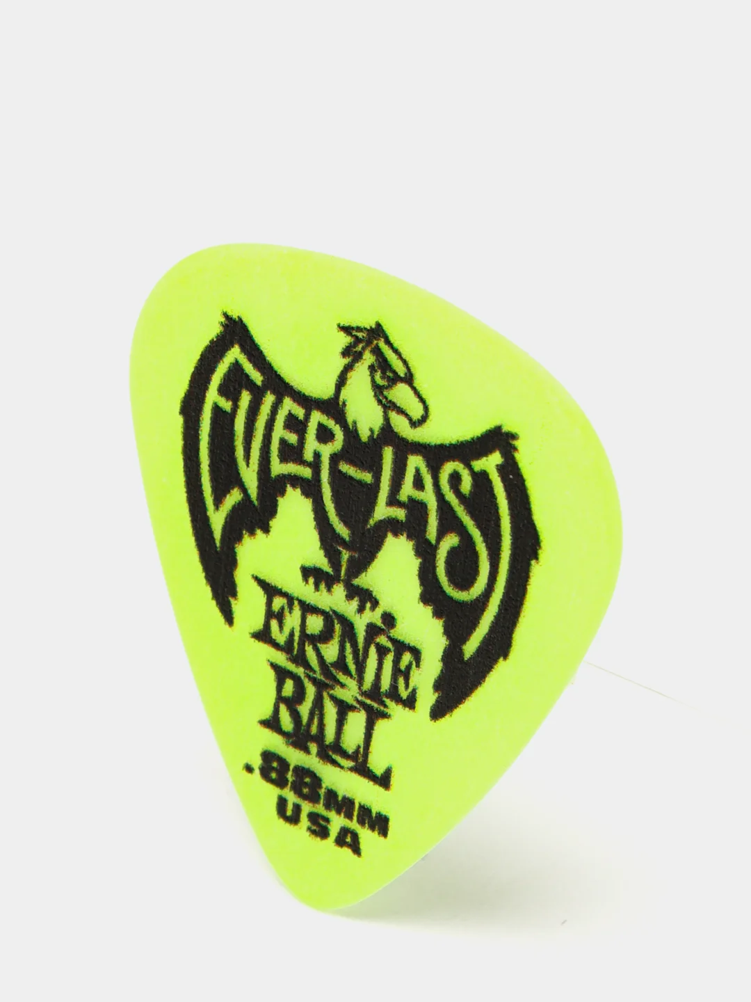 Медиатор Ernie Ball, светится при неоновом освещении, зелёный