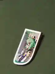 Кораллово-розовый значок  на одежду  по игре "Genshin Impact", пин на булавке Геншин Импакт деревянный