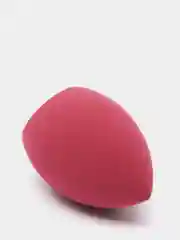 Бордовый спонж для макияжа